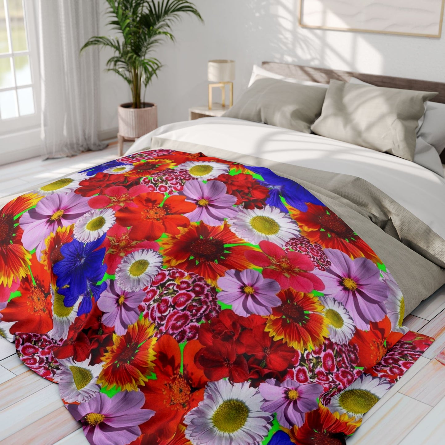 Red Floral Bliss Arctic Fleece Blanket
